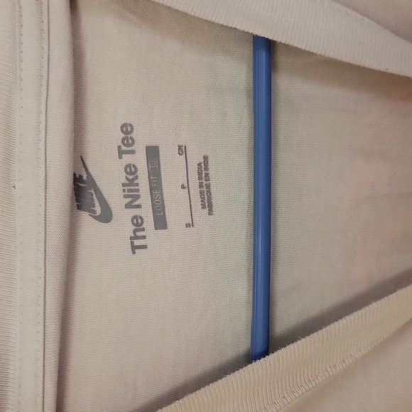 Size:S Nike T Shirt - Picture 3 of 3